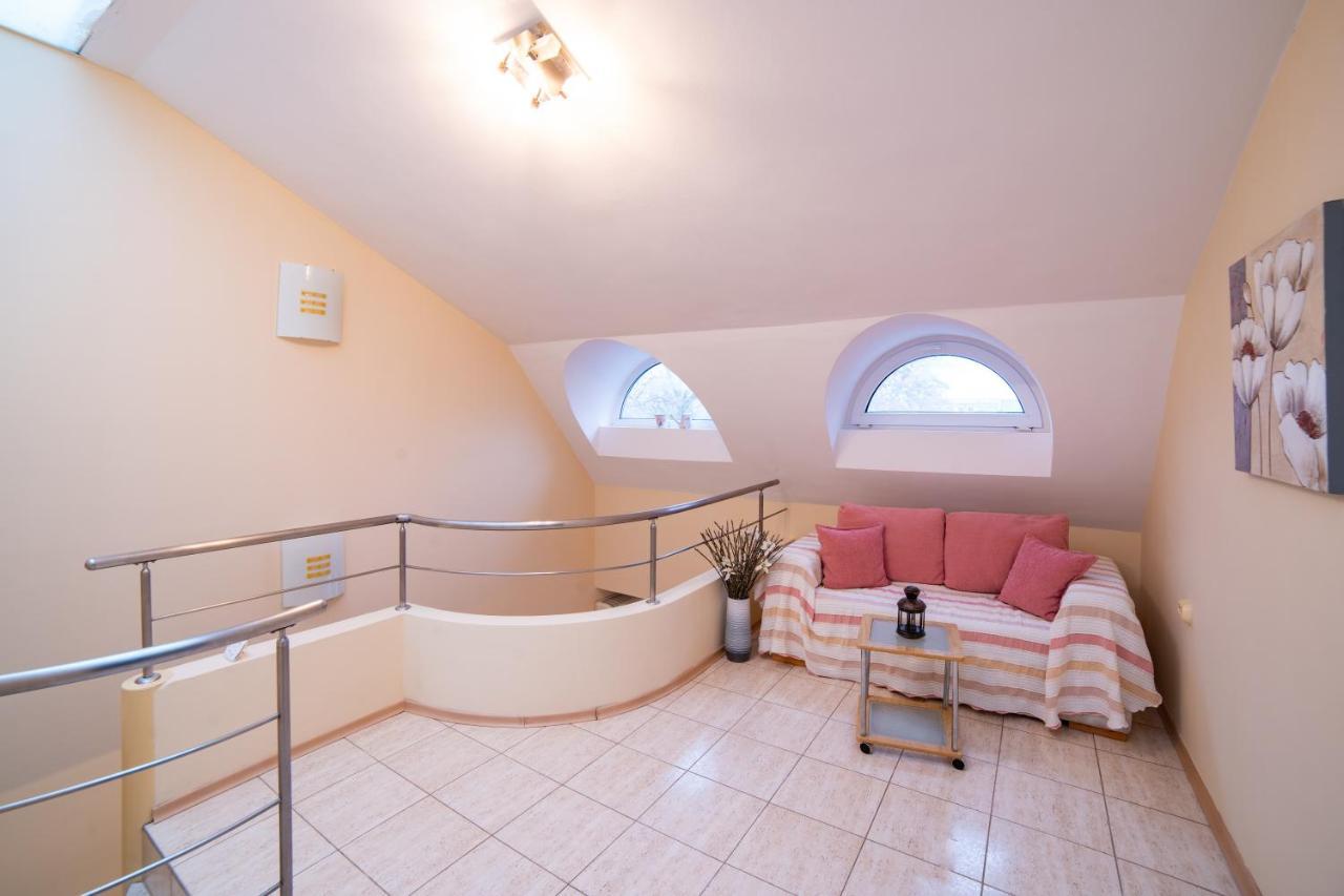Maisonette Picadilly Varna Exterior photo